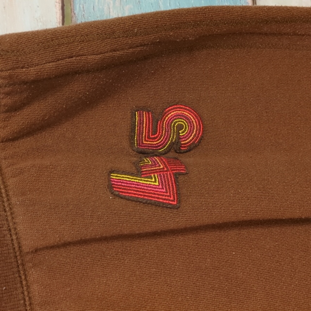 Arizona Brown Capris - Picture 3 of 6